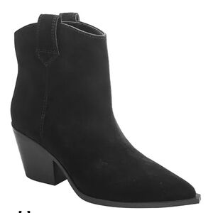 NWT Kara Western Style Boots